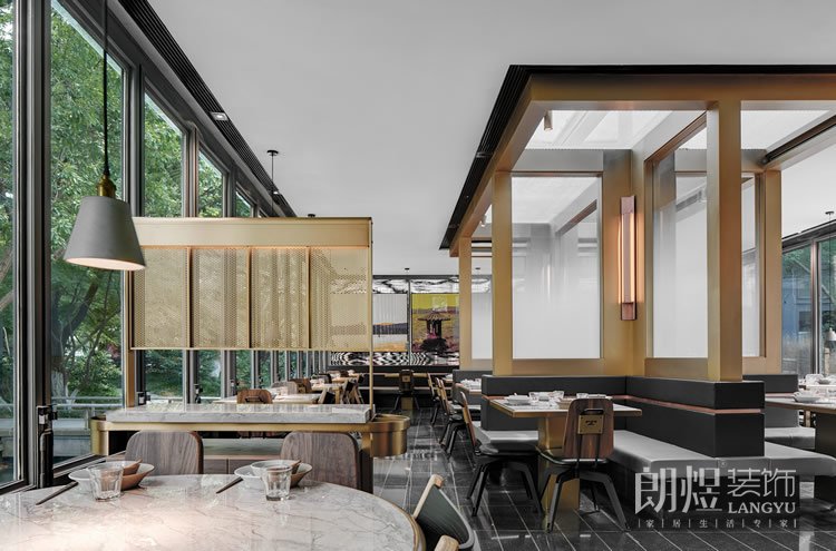 實體店鋪與淘寶店鋪優(yōu)劣分析？