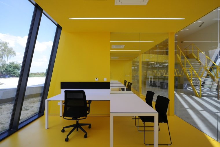 極簡風(fēng)格辦公室裝修效果圖