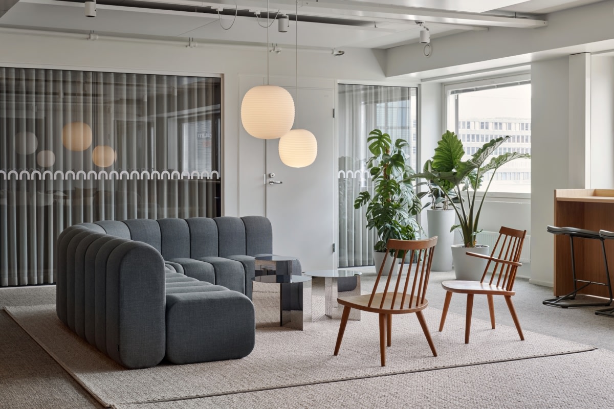 服裝公司辦公室設(shè)計效果圖