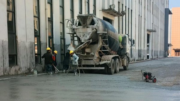 工業(yè)廠房裝修地面地坪的類型及其特點(diǎn)是什么？